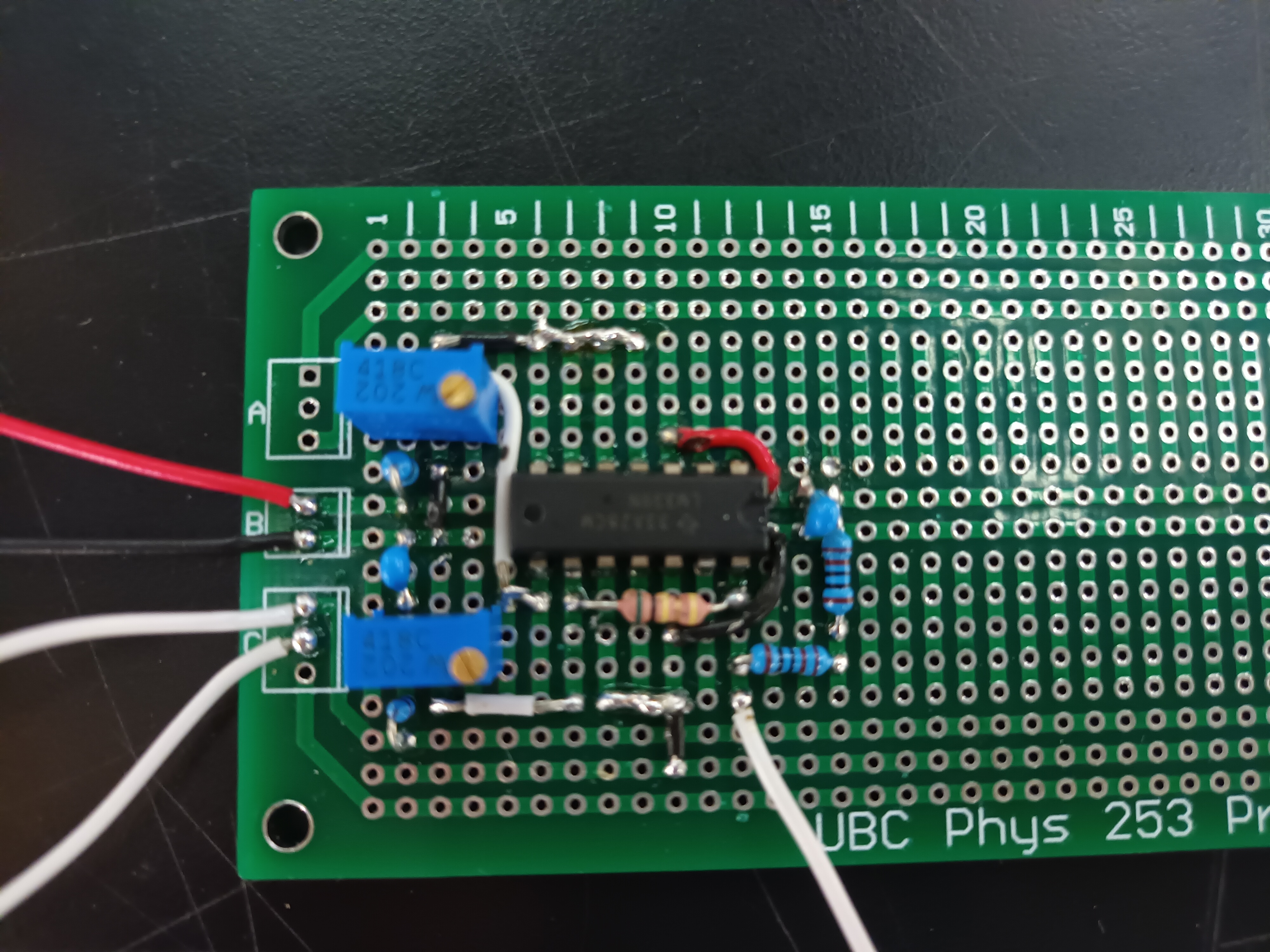 Prototype target detection circuit